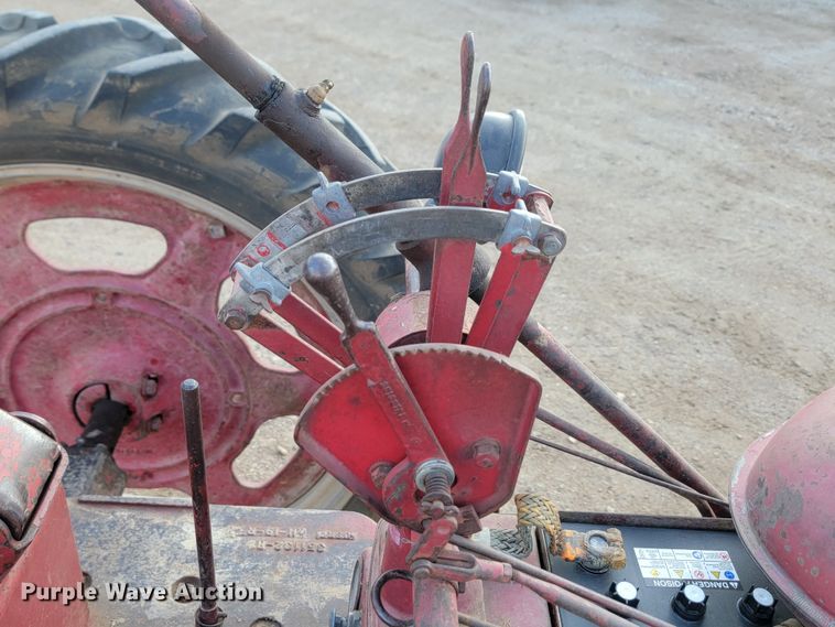 image for item KS9220 International McCormick Farmall FC  tractor