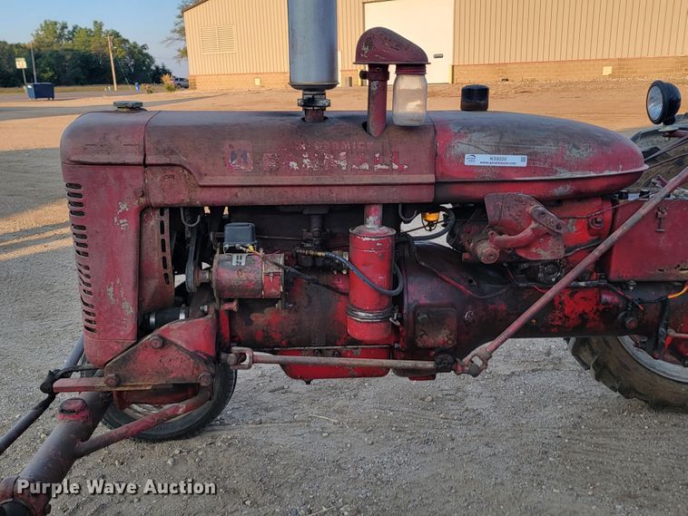 image for item KS9220 International McCormick Farmall FC  tractor