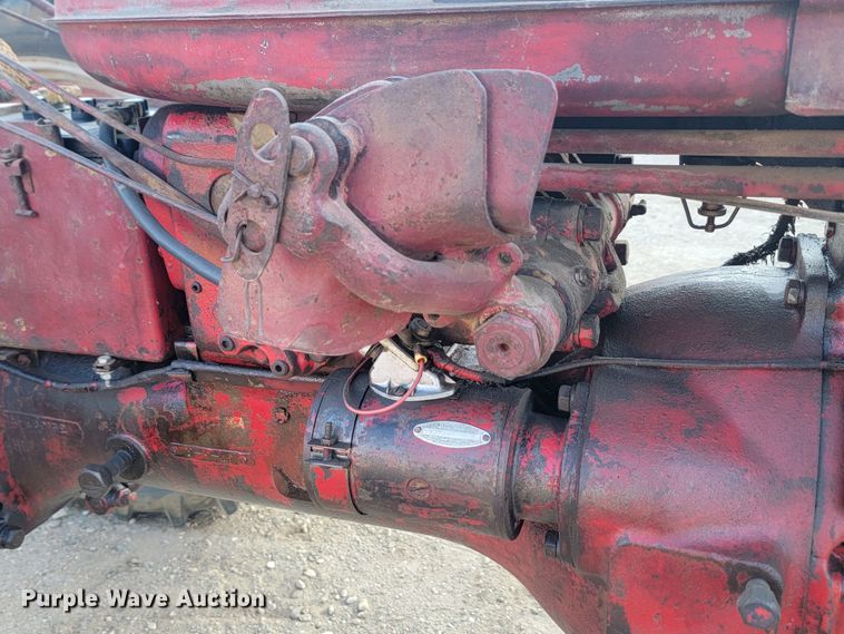 image for item KS9220 International McCormick Farmall FC  tractor