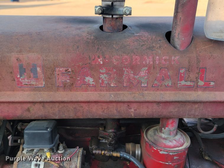 image for item KS9220 International McCormick Farmall FC  tractor