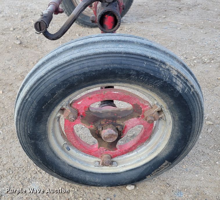 image for item KS9220 International McCormick Farmall FC  tractor