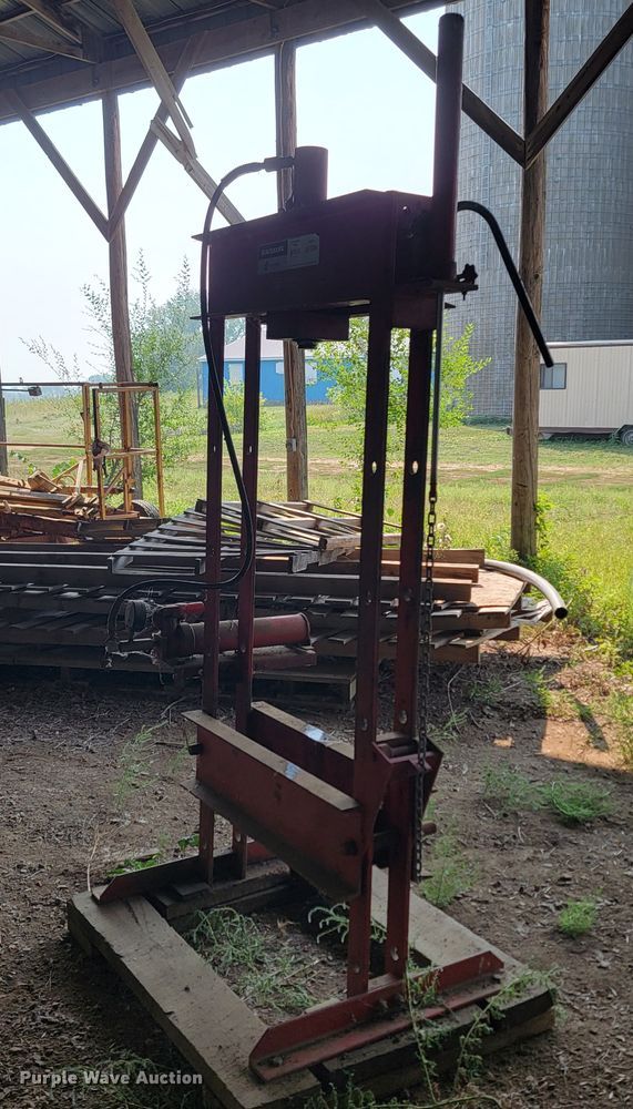 image for item KS9238 Black Hawk 67610  hydraulic press