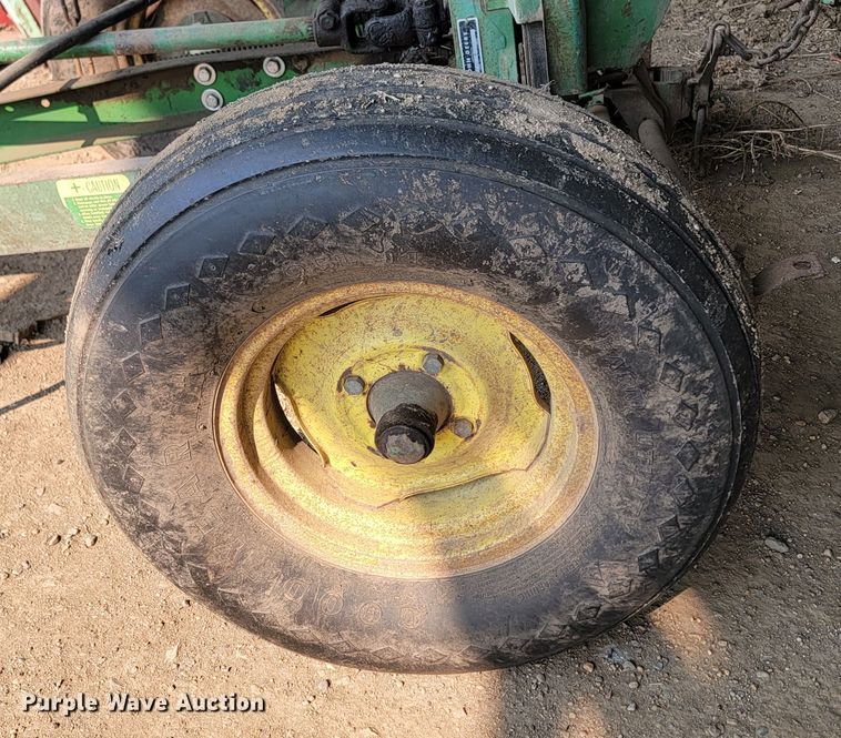 image for item KS9239 John Deere  sickle mower