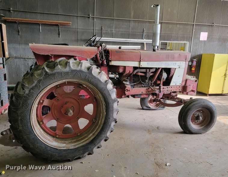 image for item KS9248 International Farmall 666  tractor