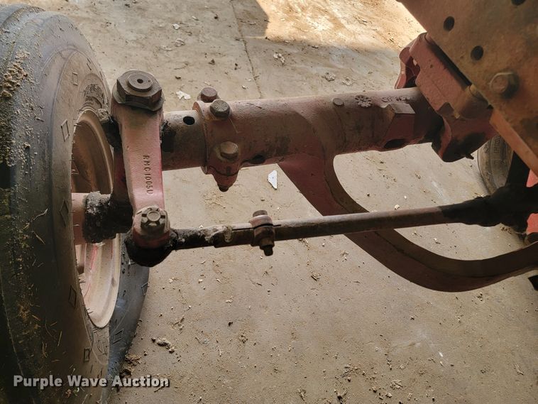 image for item KS9248 International Farmall 666  tractor