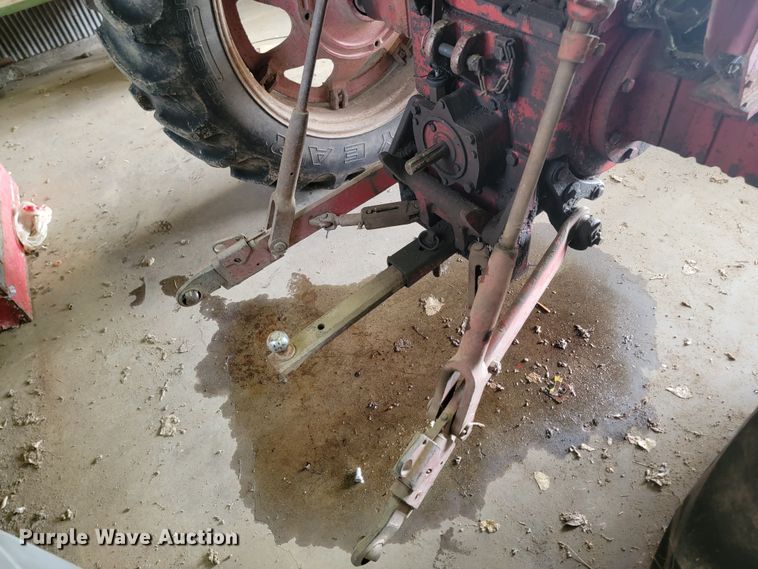 image for item KS9248 International Farmall 666  tractor