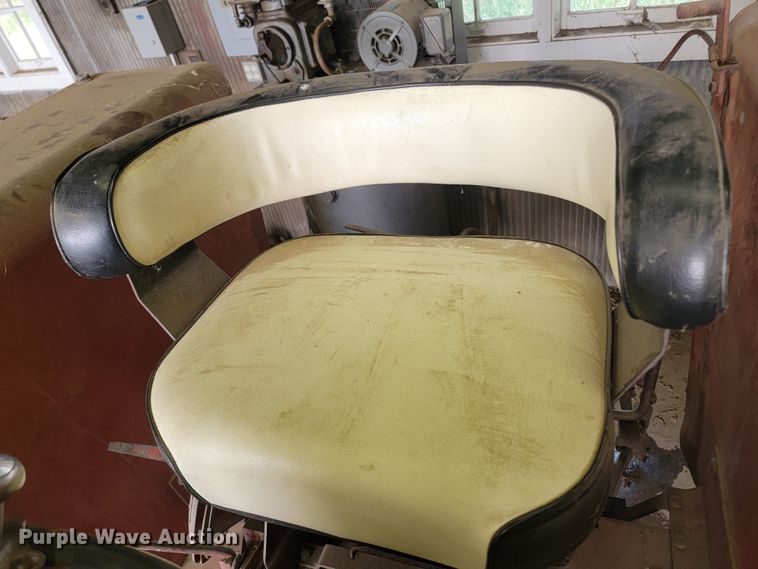 image for item KS9248 International Farmall 666  tractor