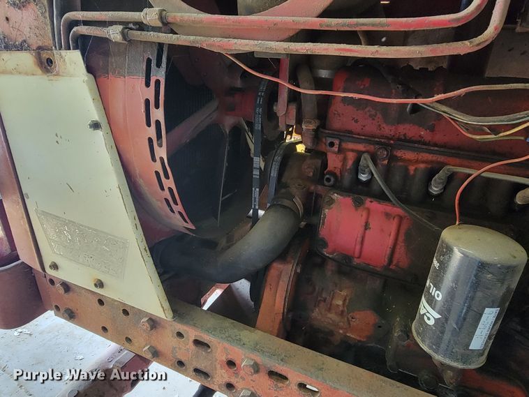 image for item KS9248 International Farmall 666  tractor