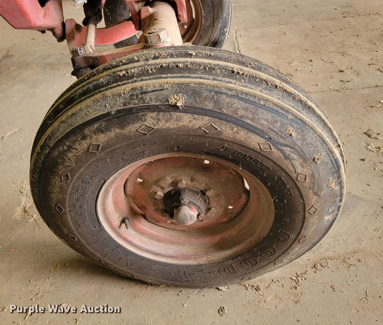 image for item KS9248 International Farmall 666  tractor