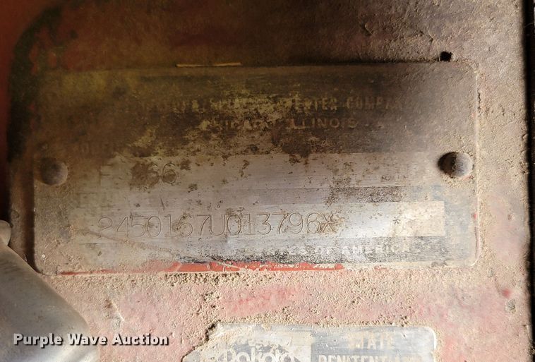 image for item KS9248 International Farmall 666  tractor