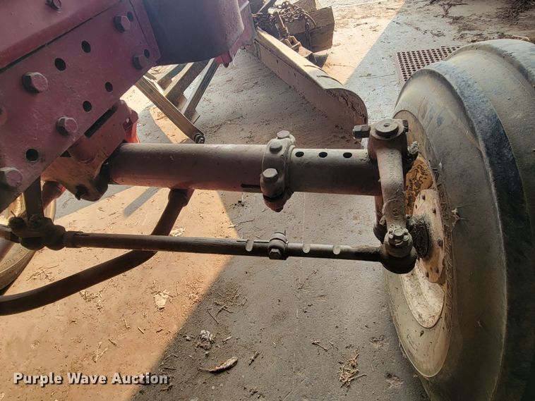 image for item KS9249 International Farmall 1206  tractor