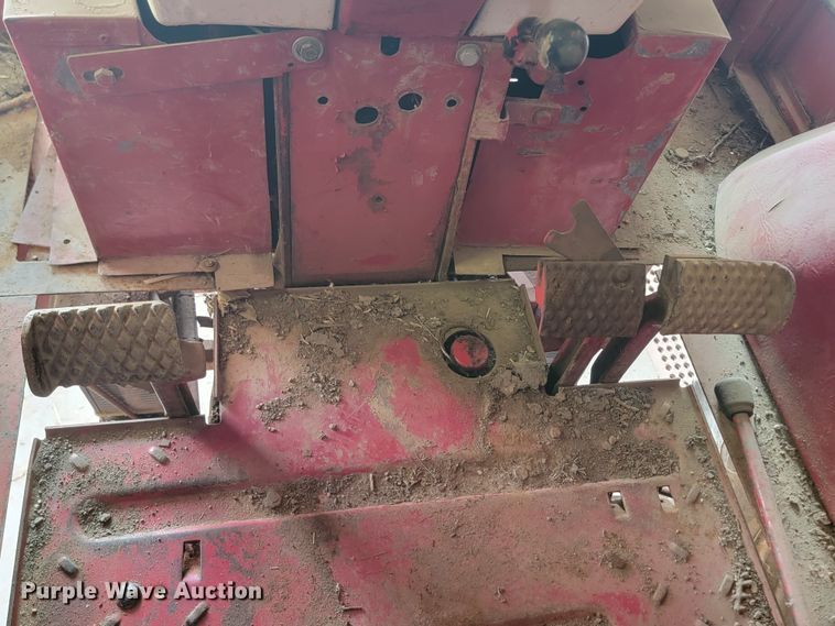 image for item KS9249 International Farmall 1206  tractor