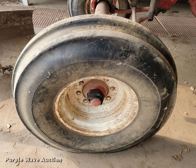 image for item KS9249 International Farmall 1206  tractor