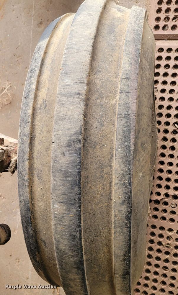 image for item KS9249 International Farmall 1206  tractor