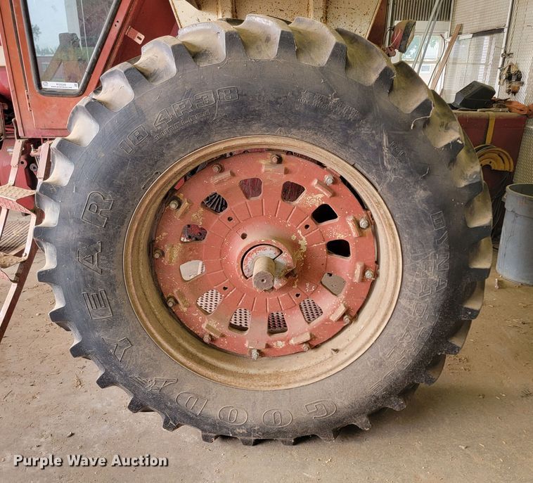 image for item KS9249 International Farmall 1206  tractor