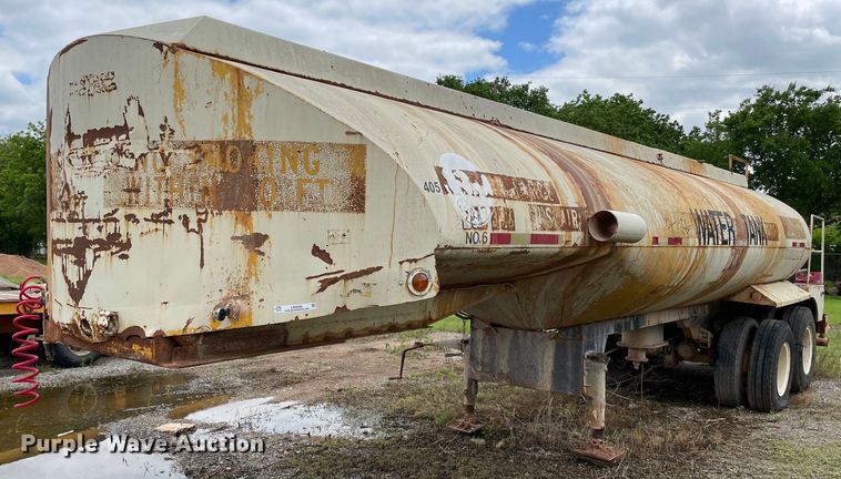 image for item LB9349 1950 Hiel  Tank trailer