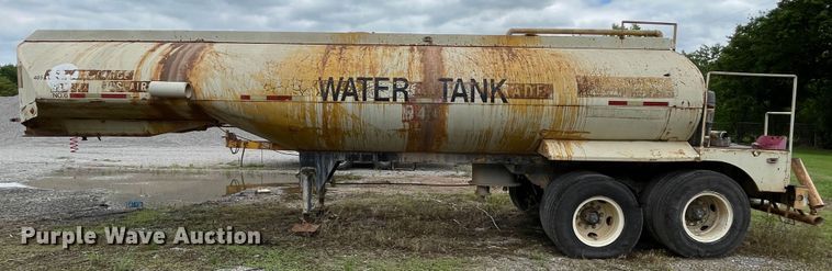 image for item LB9349 1950 Hiel  Tank trailer