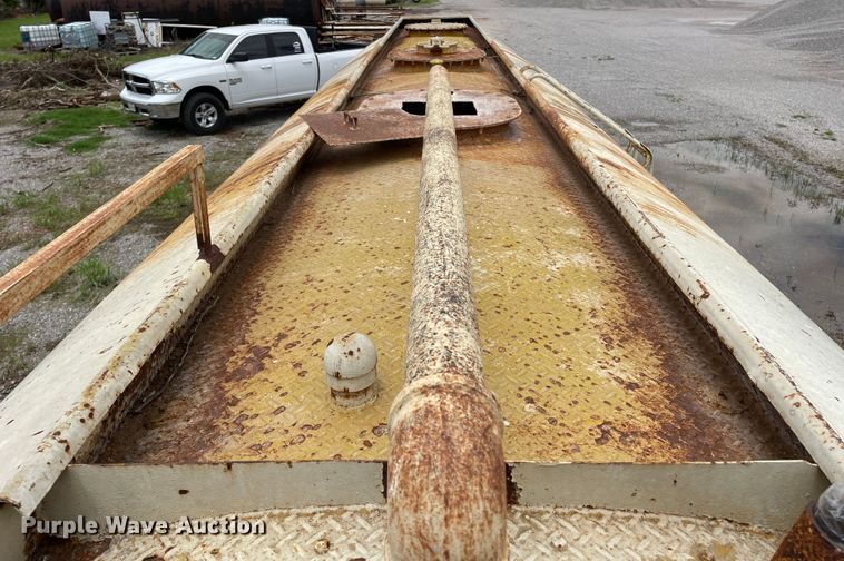 image for item LB9349 1950 Hiel  Tank trailer