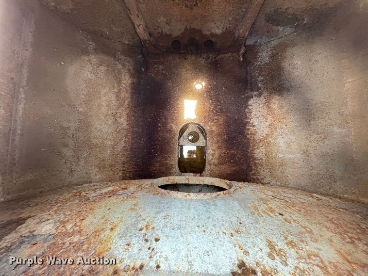 image for item LB9349 1950 Hiel  Tank trailer