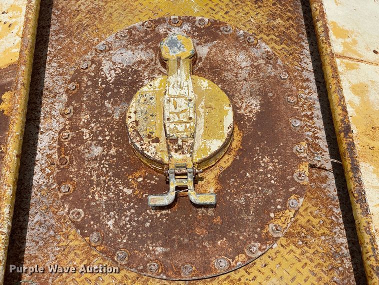 image for item LB9349 1950 Hiel  Tank trailer