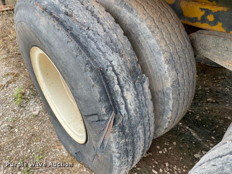 image for item LB9349 1950 Hiel  Tank trailer