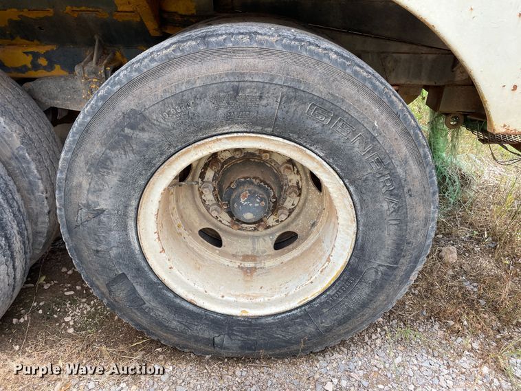 image for item LB9349 1950 Hiel  Tank trailer