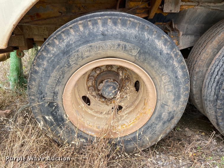 image for item LB9349 1950 Hiel  Tank trailer