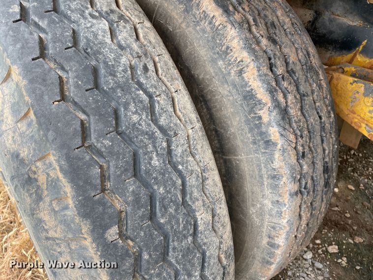 image for item LB9349 1950 Hiel  Tank trailer