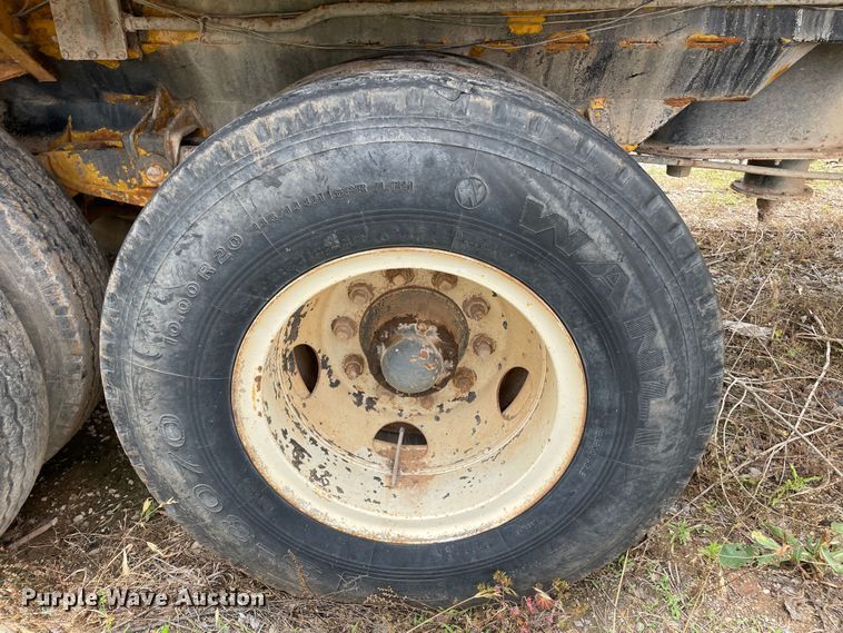 image for item LB9349 1950 Hiel  Tank trailer