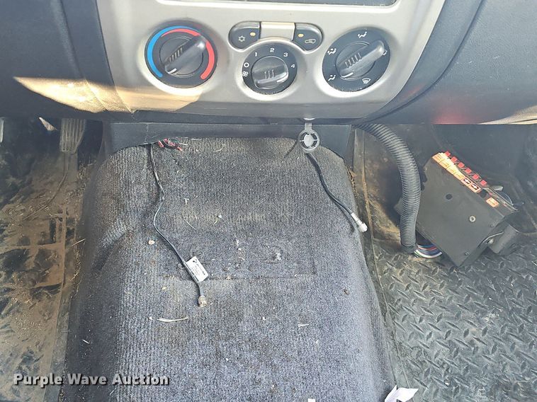 image for item LE9722 2008 GMC Canyon  Crew Cab pickup truck