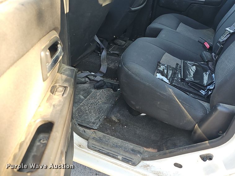 image for item LE9722 2008 GMC Canyon  Crew Cab pickup truck