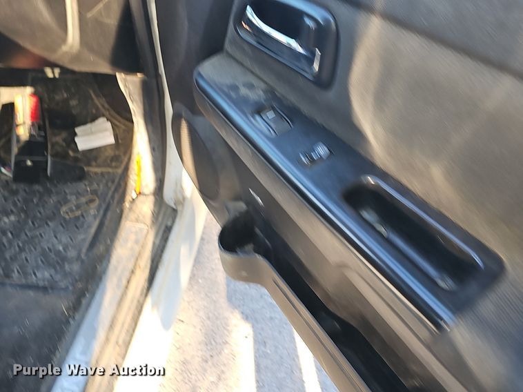 image for item LE9722 2008 GMC Canyon  Crew Cab pickup truck