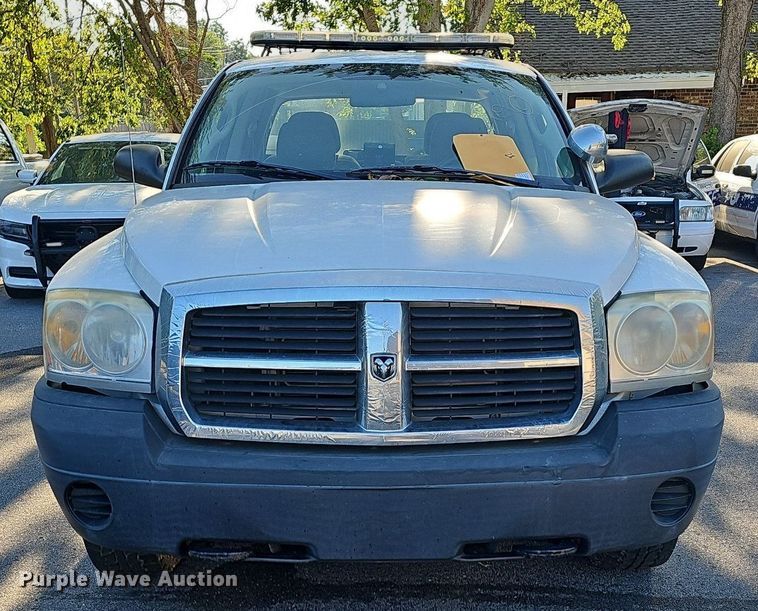 image for item LE9724 2006 Dodge Dakota  Quad Cab pickup truck