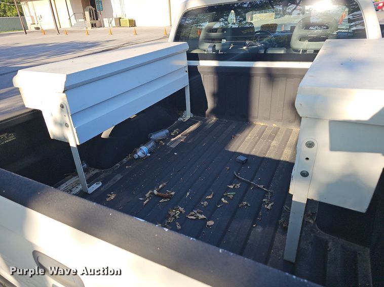 image for item LE9724 2006 Dodge Dakota  Quad Cab pickup truck