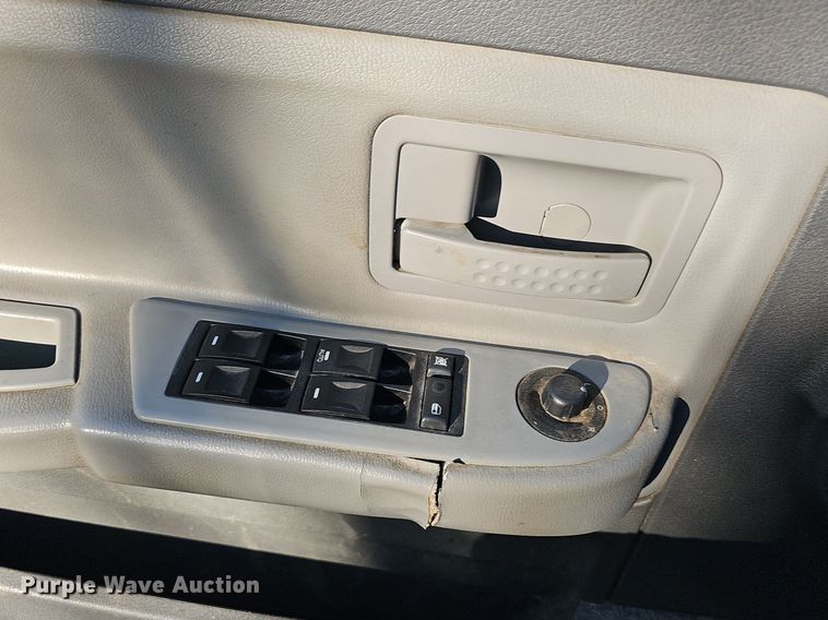 image for item LE9724 2006 Dodge Dakota  Quad Cab pickup truck