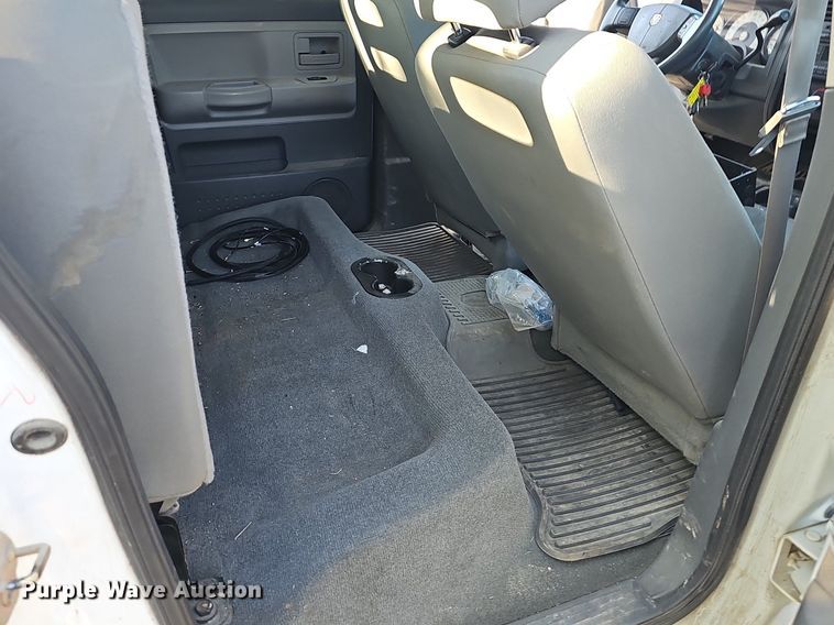 image for item LE9724 2006 Dodge Dakota  Quad Cab pickup truck