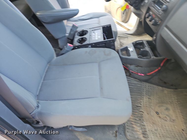 image for item LE9724 2006 Dodge Dakota  Quad Cab pickup truck