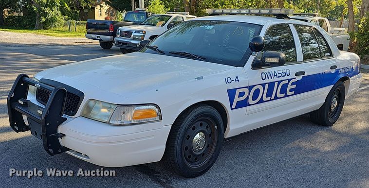 image for item LE9725 2010 Ford Crown Victoria Police Interceptor