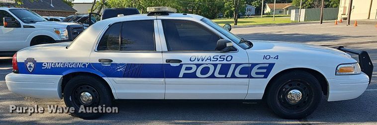 image for item LE9725 2010 Ford Crown Victoria Police Interceptor