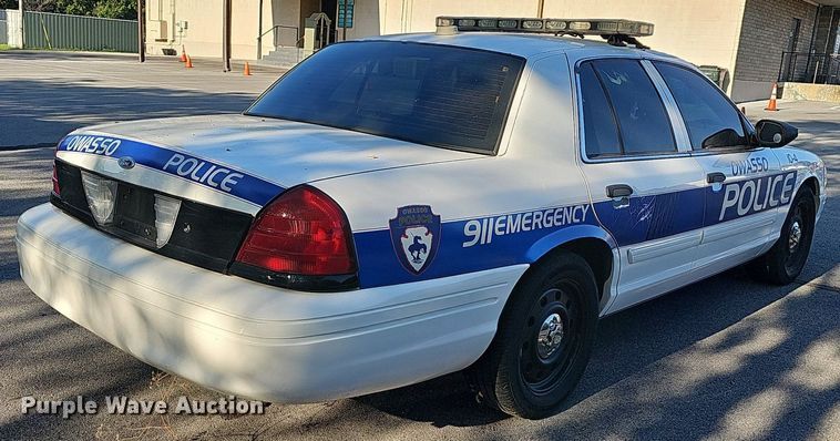 image for item LE9725 2010 Ford Crown Victoria Police Interceptor