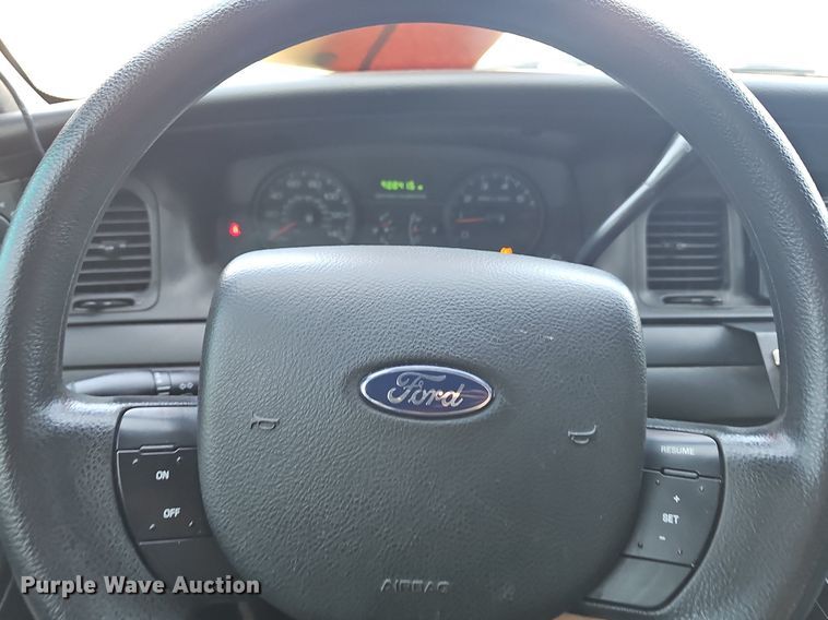 image for item LE9725 2010 Ford Crown Victoria Police Interceptor