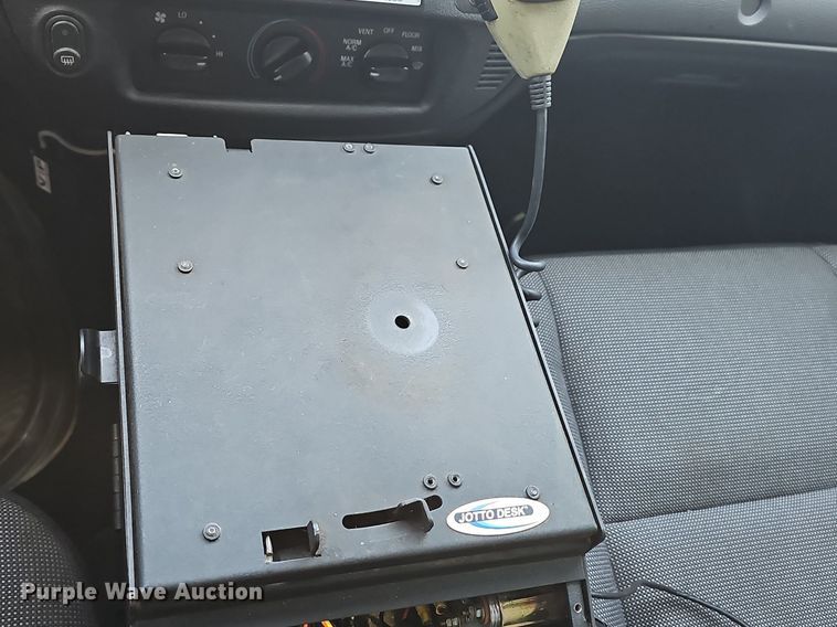 image for item LE9725 2010 Ford Crown Victoria Police Interceptor