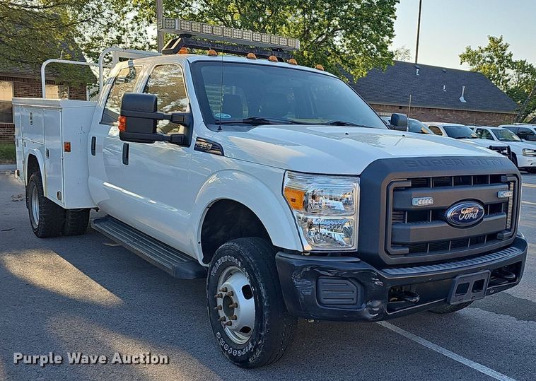 image for item LE9727 2014 Ford F350  Crew Cab utility bed pickup truck