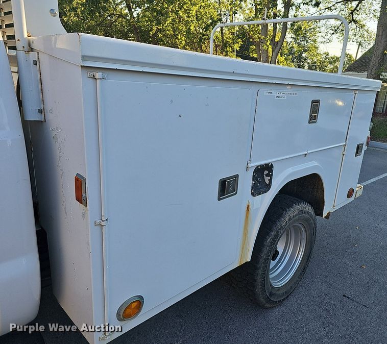 image for item LE9727 2014 Ford F350  Crew Cab utility bed pickup truck