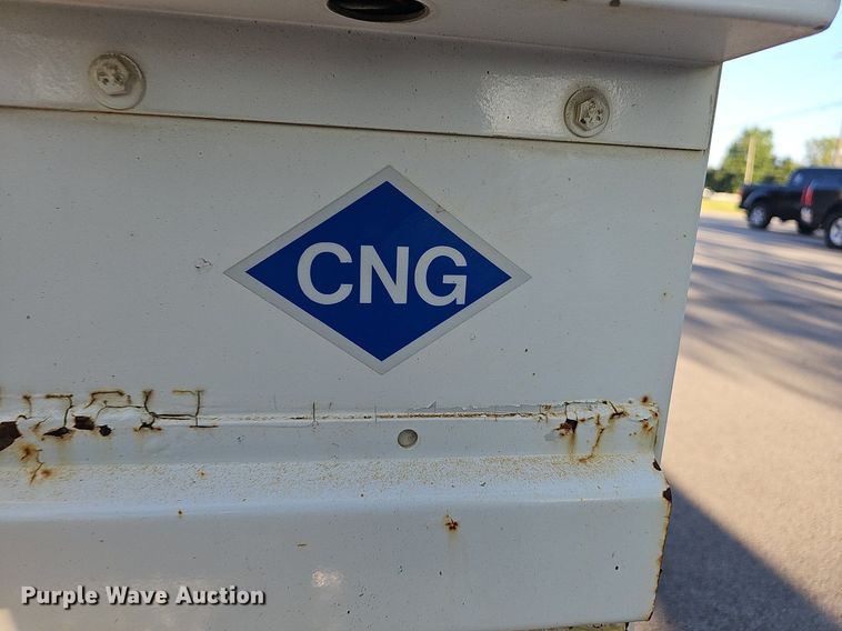 image for item LE9727 2014 Ford F350  Crew Cab utility bed pickup truck