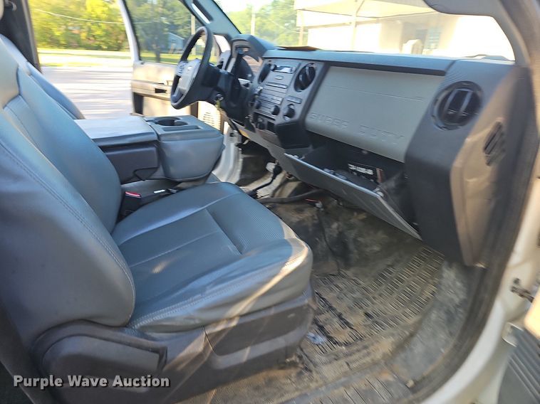 image for item LE9727 2014 Ford F350  Crew Cab utility bed pickup truck