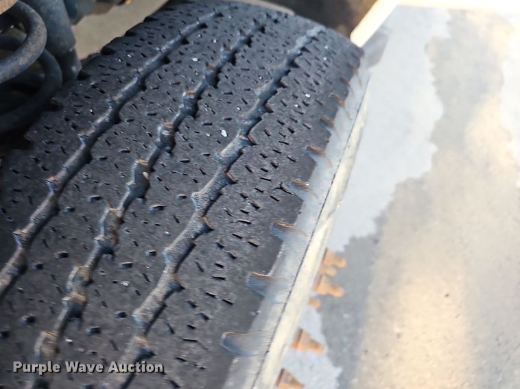 image for item LE9727 2014 Ford F350  Crew Cab utility bed pickup truck