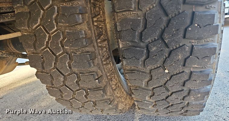 image for item LE9727 2014 Ford F350  Crew Cab utility bed pickup truck