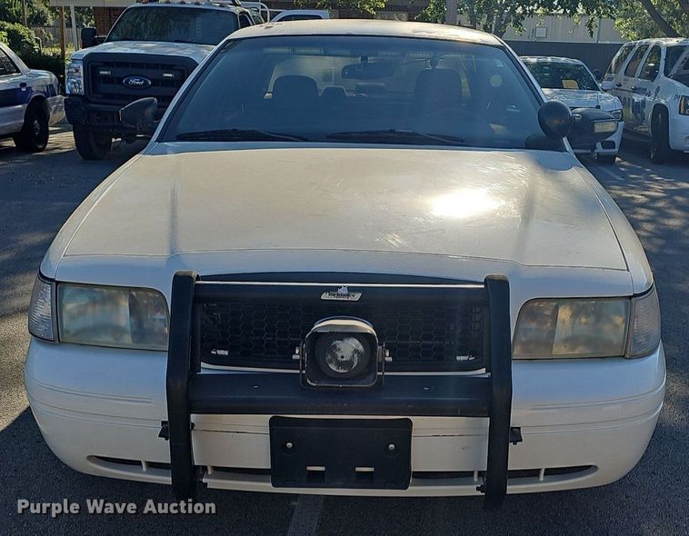 image for item LE9728 2007 Ford Crown Victoria Police Interceptor