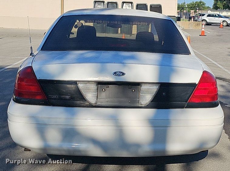 image for item LE9728 2007 Ford Crown Victoria Police Interceptor